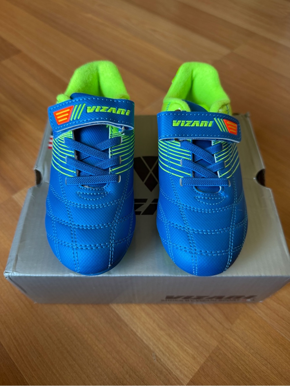 Vizari Kids' Blue & Neon Green Lightweight Cleats